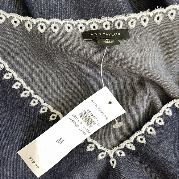 Ann Taylor Chambray Embroidered Tunic Top Bell Sleeves Boho Size M NWT - Picture 5 of 7